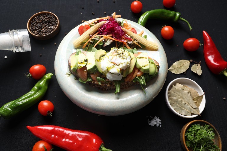 Avakadolu Bruschetta